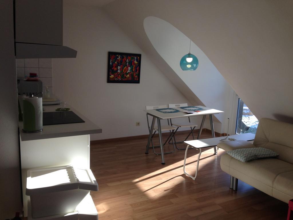 Studio Ochsenfurt Mit Sonnigem Balkon Eksteriør bilde